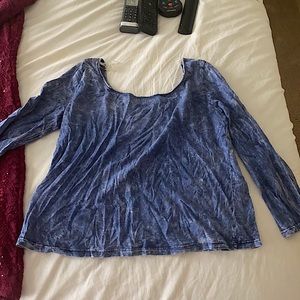 size m La:hearts crop top in excellent conditions